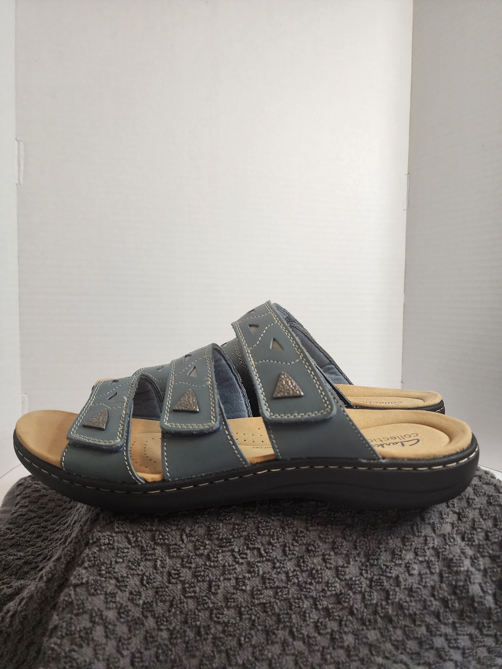 Clarks B Se Adjustable Strap Slide Sandle.  NIB. Women's Sz 12 Wide